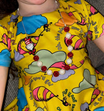 Load image into Gallery viewer, Read- Cat in the Hat statement necklace