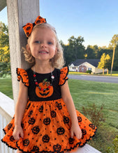 Load image into Gallery viewer, Halloween- Hello Kitty statament necklace