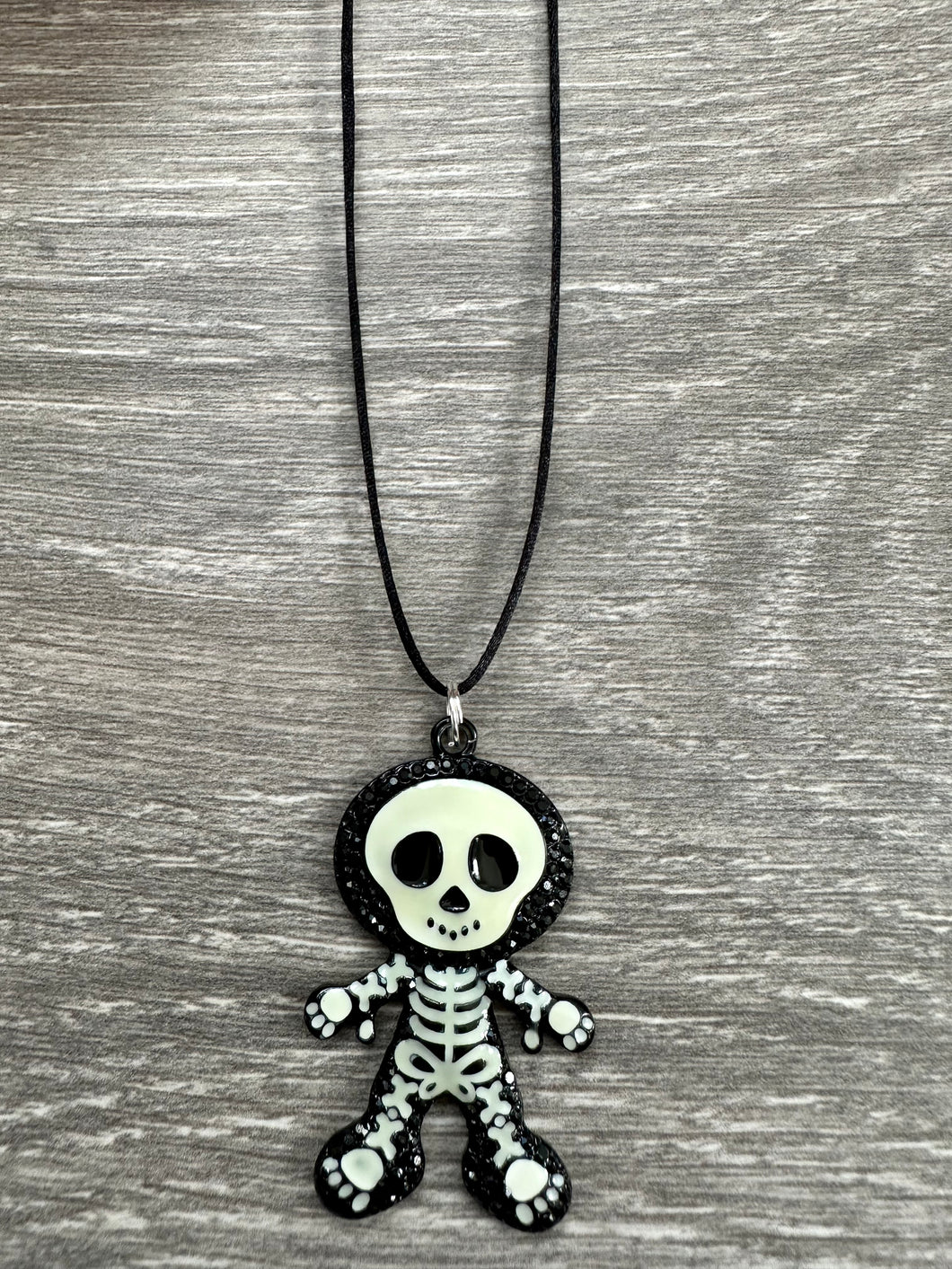 Halloween- skeleton pendant only