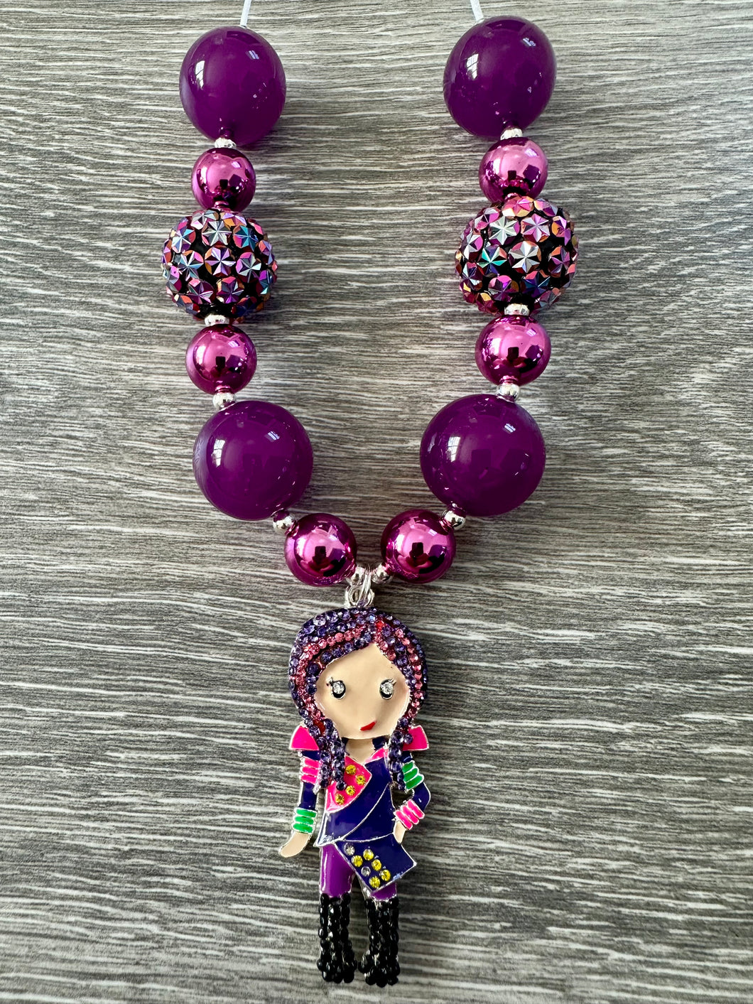Friends- Descendants pendant
