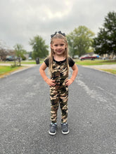 Load image into Gallery viewer, Great Outdoors- camo skinny