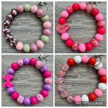 Load image into Gallery viewer, Valentine’s Day- wristlet keychain