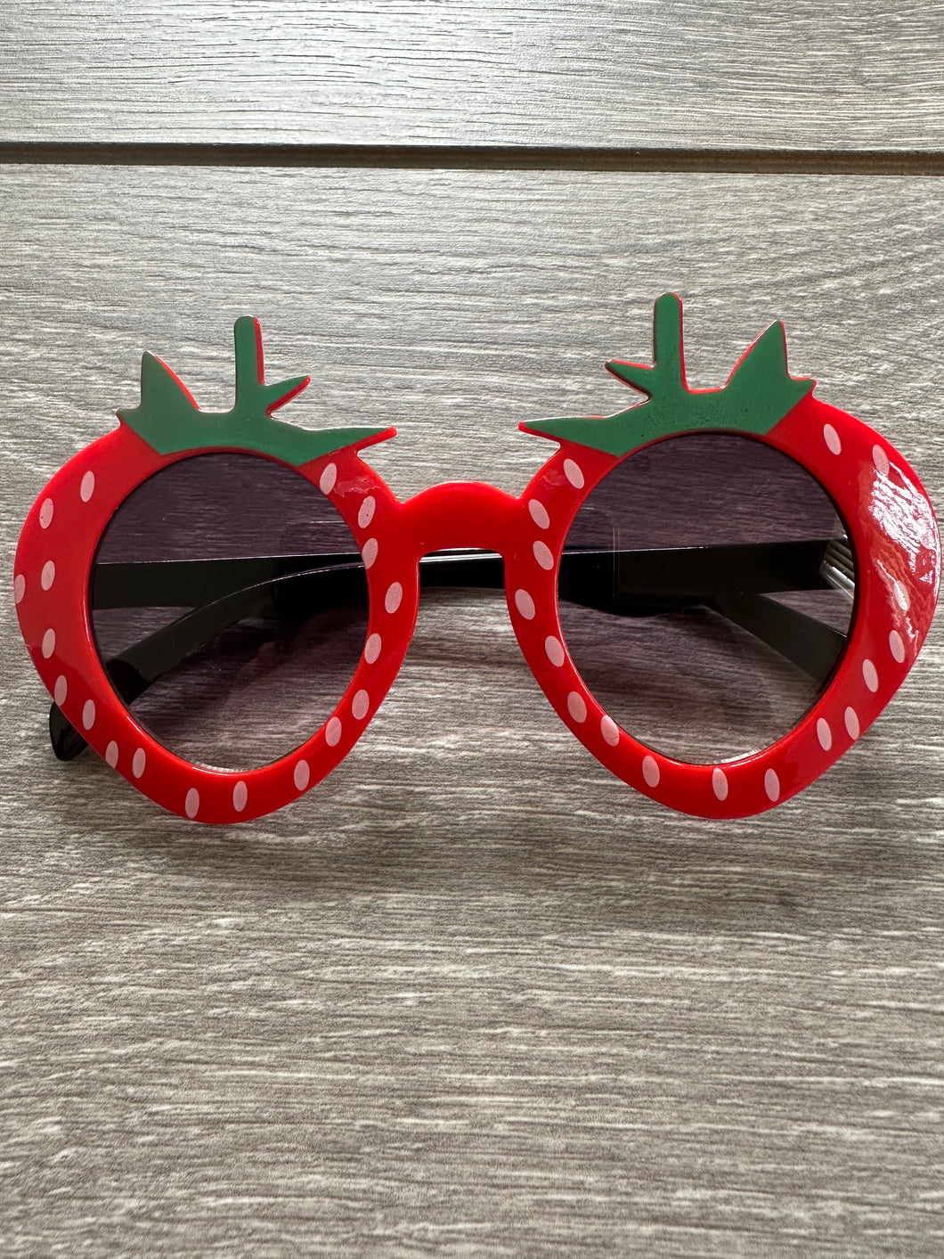 Fruit- strawberry sunnies