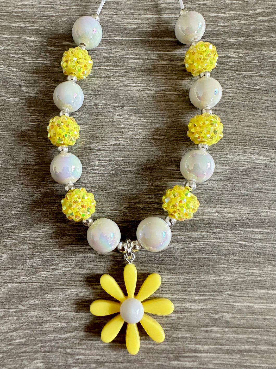 Flowers- daisy pendant